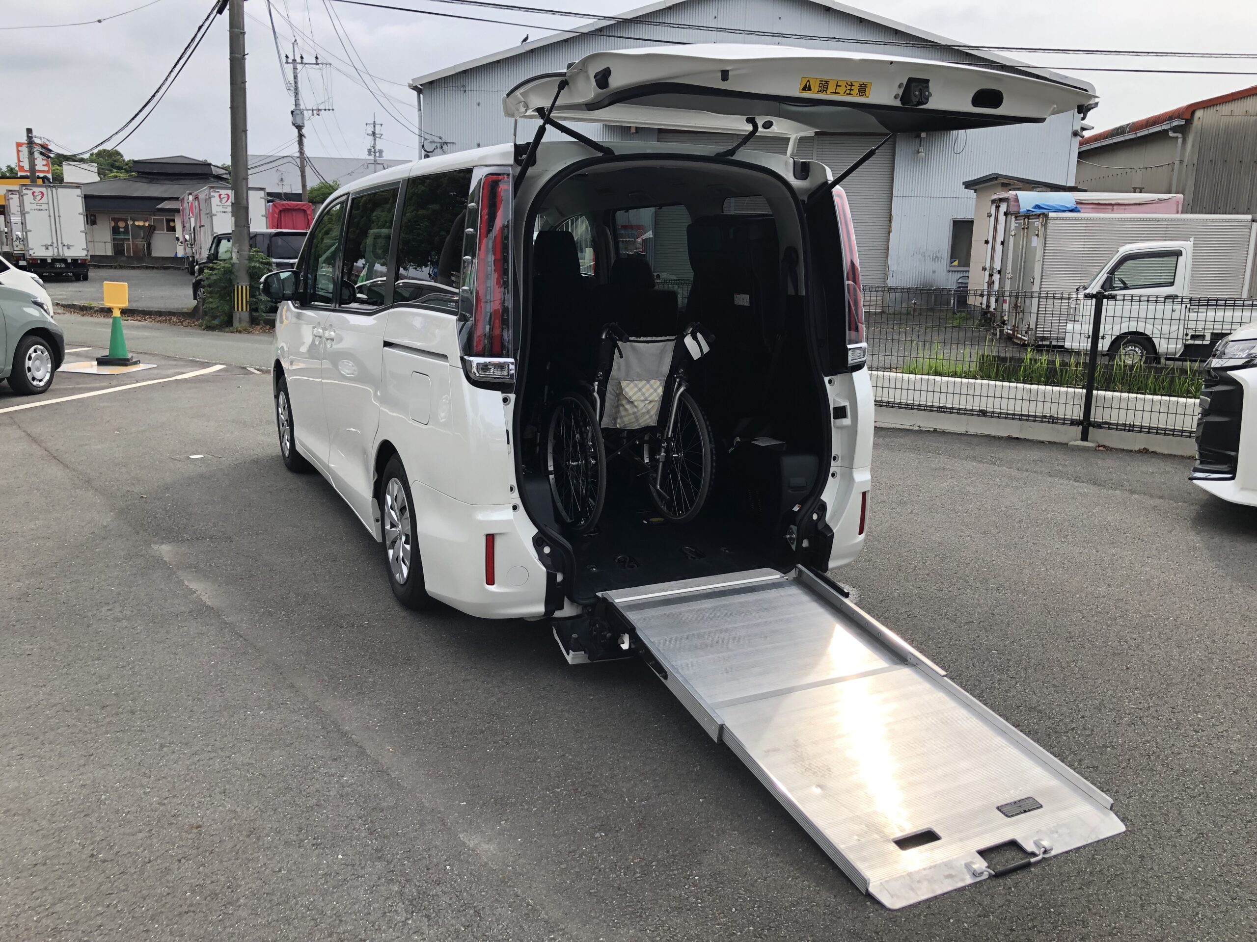 ノア 車いす仕様車 タイプⅡ