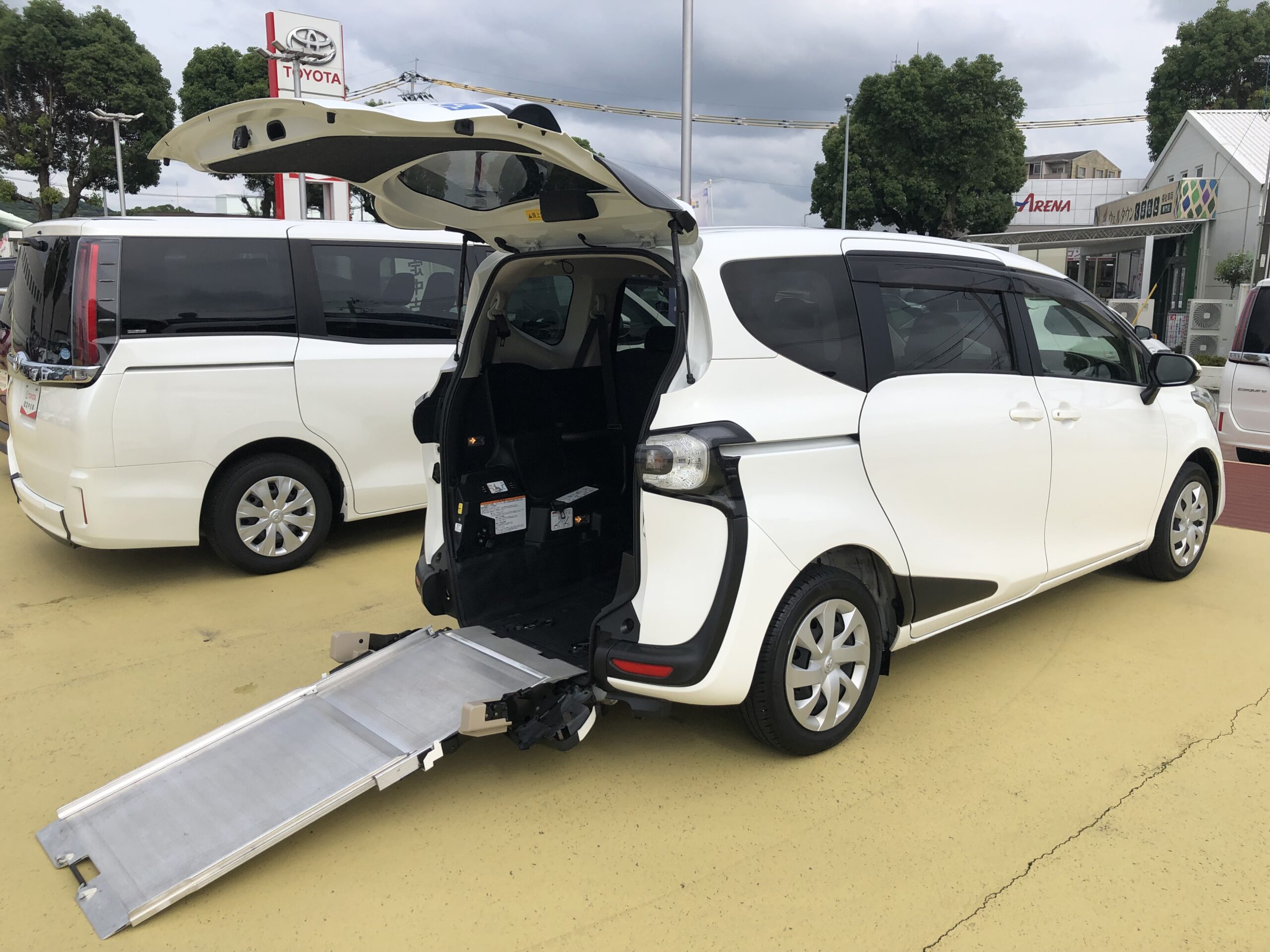 シエンタ X 車いす仕様車タイプⅢ
